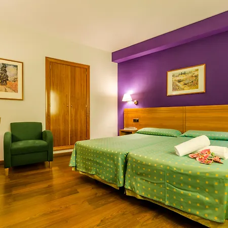 Yit Conquista De Hotel 3*