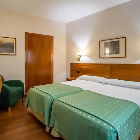 Hotel Yit Conquista De