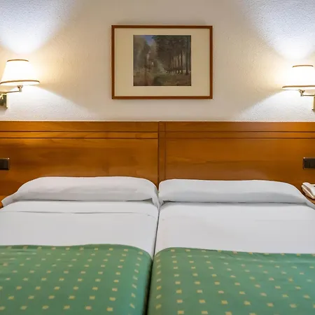 Hotel Yit Conquista De 3*