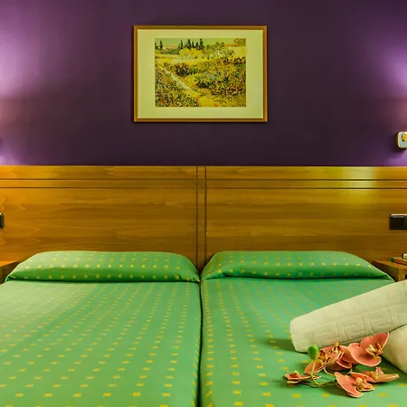 Hotel Yit Conquista De 3*