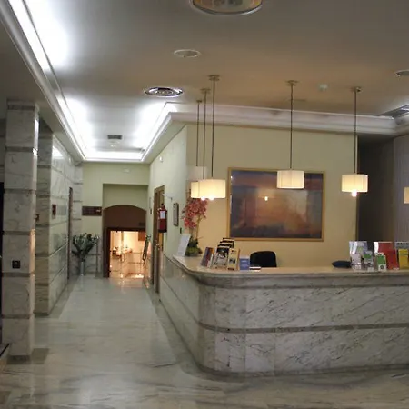Hotel Yit Conquista De