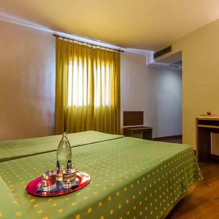 Отель Yit Conquista De Толедо