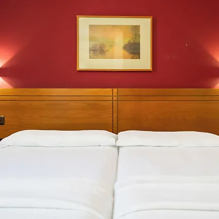 Yit Conquista De Отель 3*