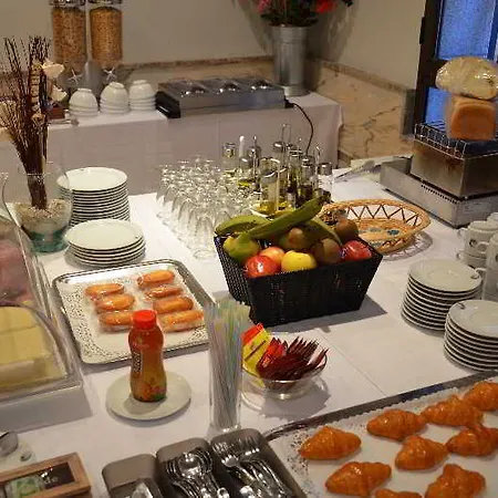 Отель Yit Conquista De Толедо